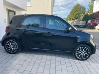 Używany Smart ForFour Electric Drive 60 kW (82 KM) 2021 Czarny Hatchback