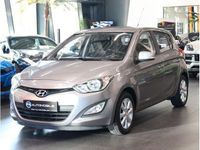 Gebraucht Hyundai i20 Edition 86 PS (63 kW) 2013 Grau Kleinwagen