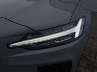 Gebraucht Volvo V60 Plus 349 PS (256 kW) 2025 Grau Kombi