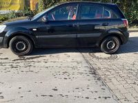 Second-hand Kia Rio 112 CP (82 kW) 2005 Negru Hatchback