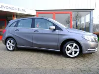 Gebraucht Mercedes B180 Ambition 122 PS (89 kW) 2014 Grau Kleinwagen