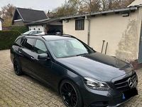 Gebraucht Mercedes E220 Avantgarde 170 PS (125 kW) 2014 Grau Kombi
