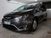 Gebraucht Chrysler Pacifica 291 PS (214 kW) 2021 Grau Van