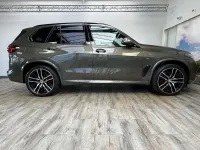 Gebraucht BMW X5 M Sport 298 PS (219 kW) 2025 (0c3d) manhattan green metallic SUV
