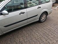 Gebraucht Ford Focus 118 PS (86 kW) 2001 Silber Kombi