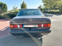 Gebraucht Mercedes 190 118 PS (86 kW) 1991 Braun Limousine
