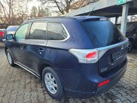 Gebraucht Mitsubishi Outlander Invite 150 PS (110 kW) 2013 Blau SUV