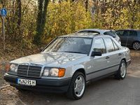 Gebraucht Mercedes E230 AMG 132 PS (97 kW) 1989 Silber Limousine