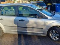 Second-hand Ford Focus Ambiente 109 CP (80 kW) 2006 Gri Break