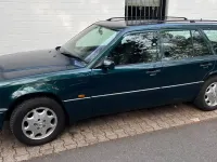 Gebraucht Mercedes E200 136 PS (100 kW) 1995 Grün Kombi