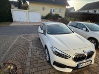 Gebraucht BMW 118 Advantage 140 PS (102 kW) 2020 Weiß Kleinwagen