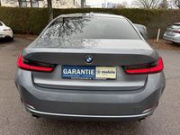 Gebraucht BMW 320 190 PS (139 kW) 2023 Grau Limousine