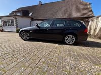 Usata BMW 318 143 CV (105 kW) 2012 Nero Station wagon