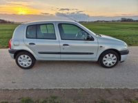 Gebraucht Renault Clio II Expression 58 PS (42 kW) 2001 Silber Limousine