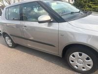Gebraucht Skoda Fabia 80 PS (58 kW) 2010 Andere farben Kleinwagen
