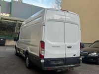 Second-hand Ford Transit 131 CP (96 kW) 2019 Alb Monovolum