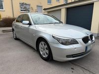Second-hand BMW 523 2007 Argintiu Berlinǎ