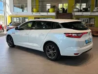 Używany Renault Mégane Play 132 KM (97 kW) 2017 Biały Sedan/Limuzyna