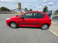 Gebraucht Peugeot 206 Basis 75 PS (55 kW) 2009 Farbe rot aden/flach standard Kleinwagen