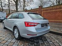 Gebraucht Skoda Superb 156 PS (114 kW) 2020 Kombi