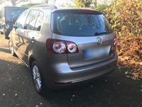 Usado VW Golf VII 105 HP (77 kW) 2013 Castanho Sedan