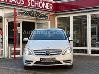 Gebraucht Mercedes B180 122 PS (89 kW) 2013 Weiß Van / Kleinbus