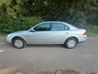 Gebraucht Ford Mondeo 125 PS (91 kW) 2002 Silber Limousine
