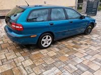 Gebraucht Volvo V40 140 PS (102 kW) 2002 Grün Kombi