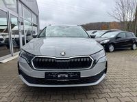 Neu Skoda Octavia Selection 150 PS (110 kW) 2025 Grau Kombi