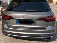 Gebraucht Audi A4 Comfort 190 PS (139 kW) 2019 Grau Kombi