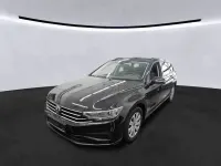 Gebraucht VW Passat Basis 122 PS (89 kW) 2023 Schwarz Kombi