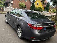 Gebraucht Lexus ES300H 200 PS (147 kW) 2013 Grau Limousine