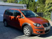 Używany VW Touran Cross 170 KM (125 kW) 2007 Pomarańczowy Minivan