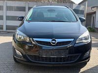 Gebraucht Opel Astra Edition 116 PS (85 kW) 2011 Schwarz Kombi
