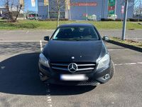 Gebraucht Mercedes A180 109 PS (80 kW) 2012 Schwarz Kleinwagen