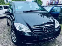 Gebraucht Mercedes A160 95 PS (69 kW) 2012 Schwarz Kleinwagen