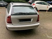 Gebraucht Mercedes C220 Elegance 145 PS (106 kW) 2003 Limousine