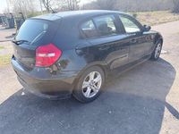 Gebraucht BMW 118 Advantage 143 PS (105 kW) 2010 Schwarz Kleinwagen