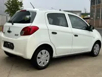 Gebraucht Mitsubishi Space Star Basis 71 PS (52 kW) 2015 Weiß Kleinwagen