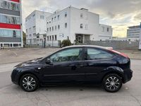 Gebraucht Ford Focus 80 PS (58 kW) 2005 Blau Coupé