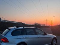 Gebraucht BMW 318 143 PS (105 kW) 2009 Silber Kombi