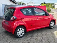 Używany Toyota Aygo Cool 68 KM (50 kW) 2012 Czerwony Hatchback