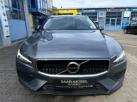 Gebraucht Volvo V60 Momentum 197 PS (144 kW) 2021 Grau Kombi
