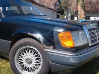 Gebraucht Mercedes E300 179 PS (131 kW) 1989 Schwarz Kombi