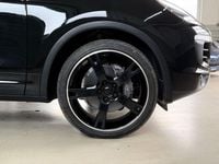 Second-hand Porsche Cayenne Chrono 299 CP (219 kW) 2016 Negru SUV