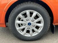 Gebraucht Ford Tourneo Titanium 131 PS (96 kW) 2024 Orange Van / Kleinbus