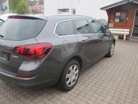 Usata Opel Astra Sport 140 CV (102 kW) 2011 Grigio Station wagon