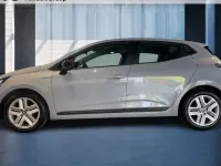 Używany Renault Clio V Evolution 91 KM (66 kW) 2025 Szary Sedan/Limuzyna