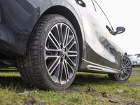 Neu Kia Ceed GT-Line 140 PS (102 kW) 2026 Pentametal metallic Kleinwagen