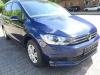 Gebraucht VW Touran Move 150 PS (110 kW) 2024 Atlantik blue metallic Van / Kleinbus